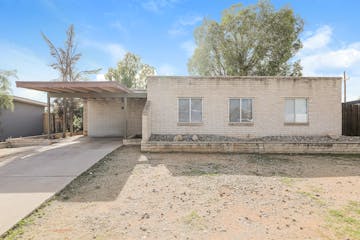 7956 E Victoria Dr Tucson, AZ 85730